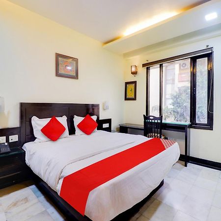 Oyo Flagship Hotel Rudra Palace アーグラ エクステリア 写真