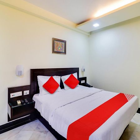 Oyo Flagship Hotel Rudra Palace アーグラ エクステリア 写真