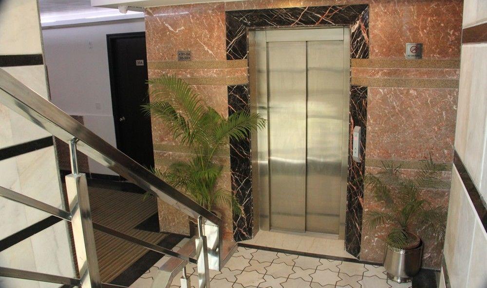 Oyo Flagship Hotel Rudra Palace アーグラ エクステリア 写真