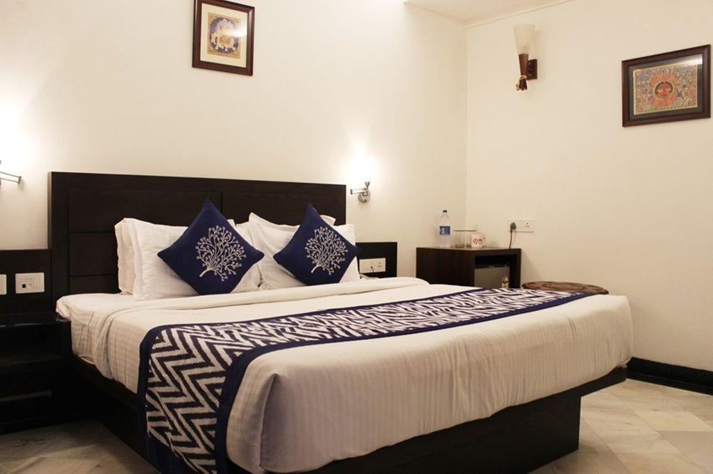 Oyo Flagship Hotel Rudra Palace アーグラ エクステリア 写真