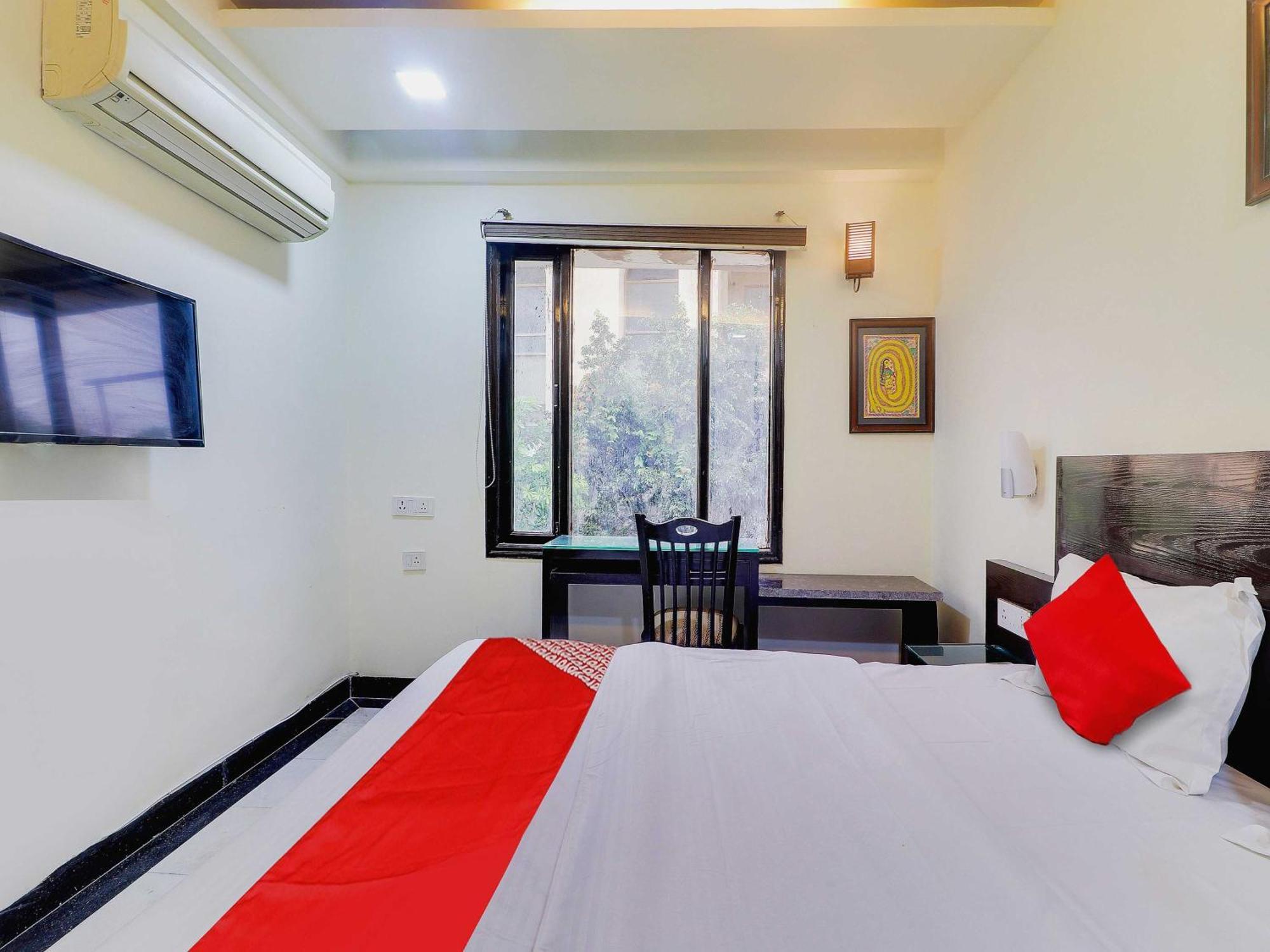 Oyo Flagship Hotel Rudra Palace アーグラ エクステリア 写真