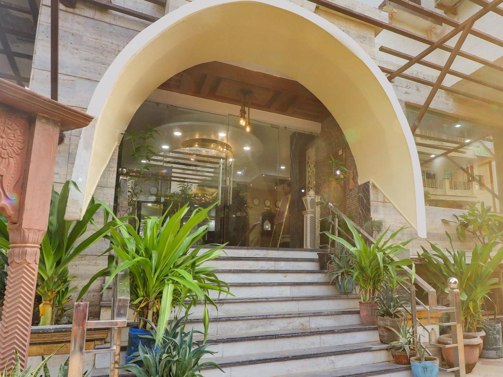 Oyo Flagship Hotel Rudra Palace アーグラ エクステリア 写真