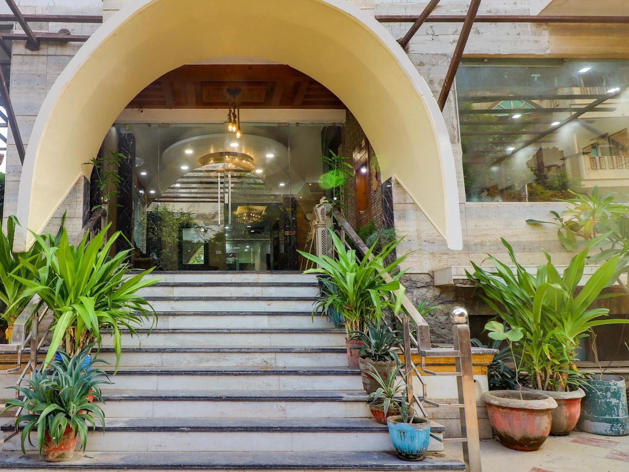 Oyo Flagship Hotel Rudra Palace アーグラ エクステリア 写真