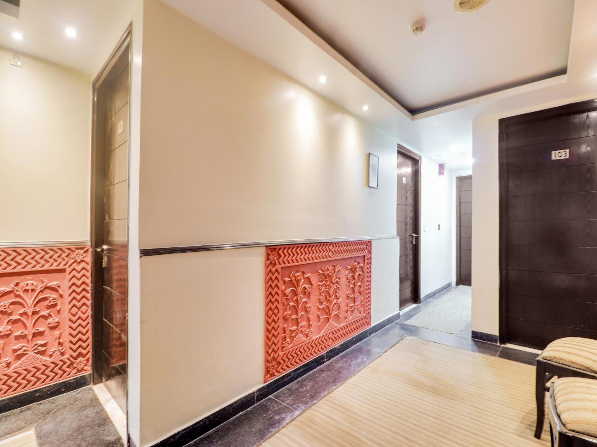 Oyo Flagship Hotel Rudra Palace アーグラ エクステリア 写真