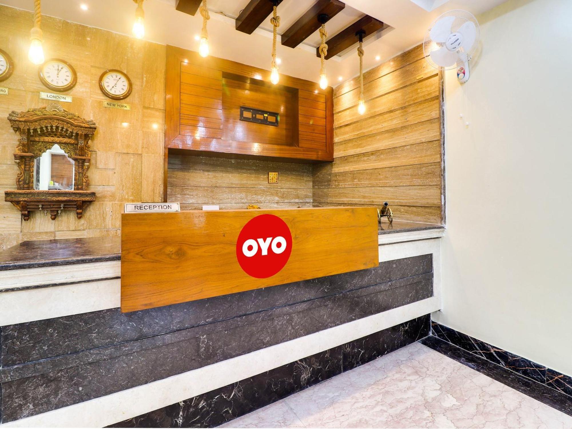 Oyo Flagship Hotel Rudra Palace アーグラ エクステリア 写真