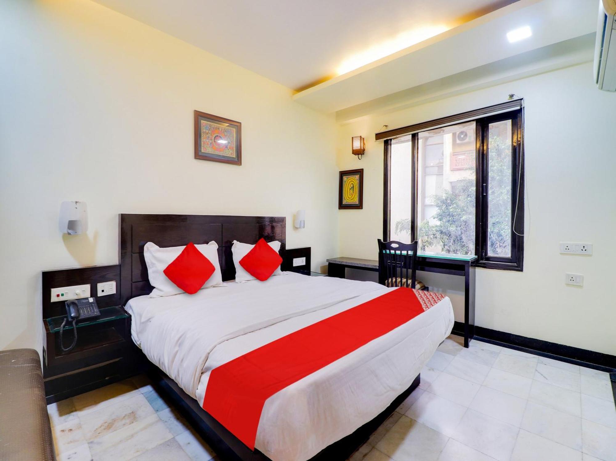 Oyo Flagship Hotel Rudra Palace アーグラ エクステリア 写真