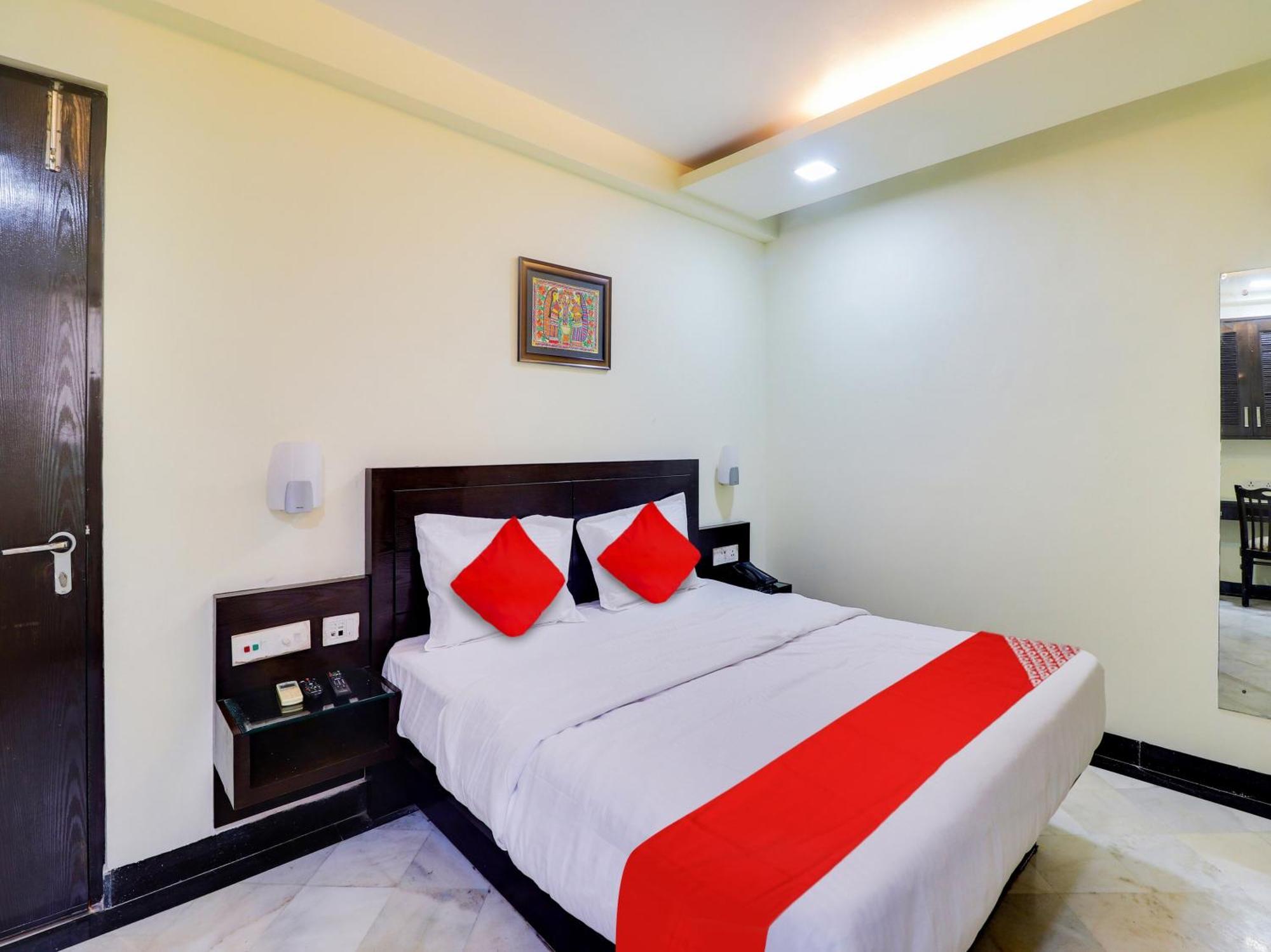 Oyo Flagship Hotel Rudra Palace アーグラ エクステリア 写真