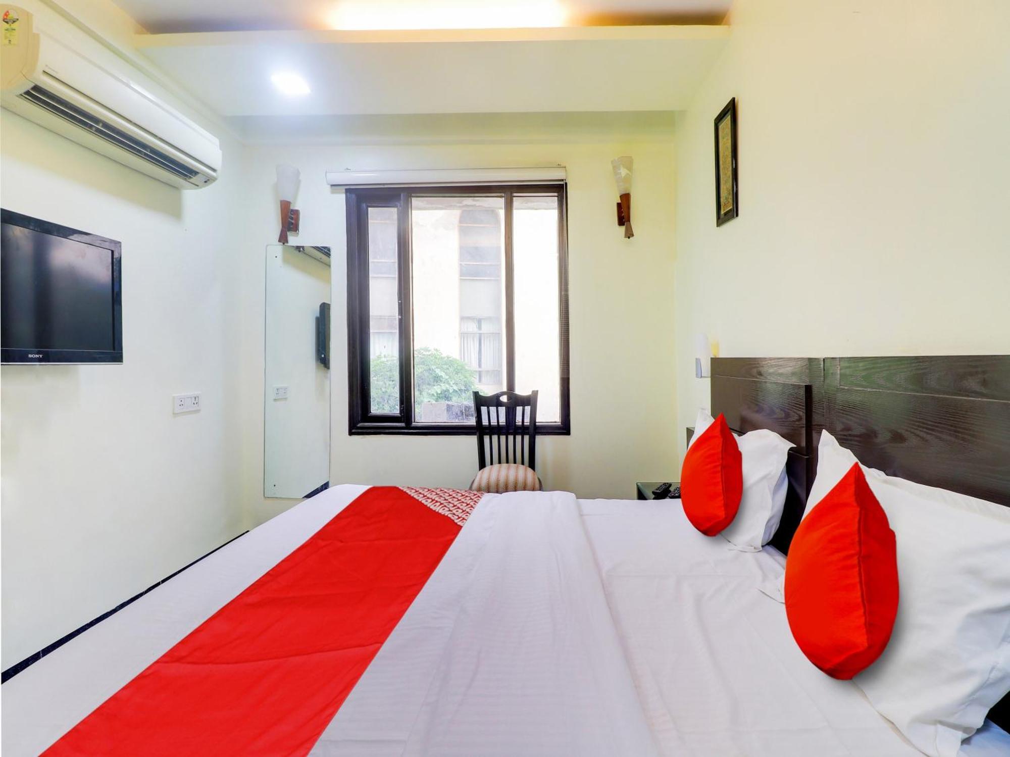 Oyo Flagship Hotel Rudra Palace アーグラ エクステリア 写真